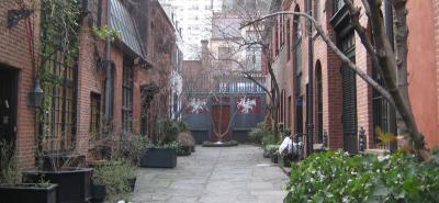 Orginal-Location: Private Alley 36th Street and Sniffen Court, Murray Hill, Manhattan